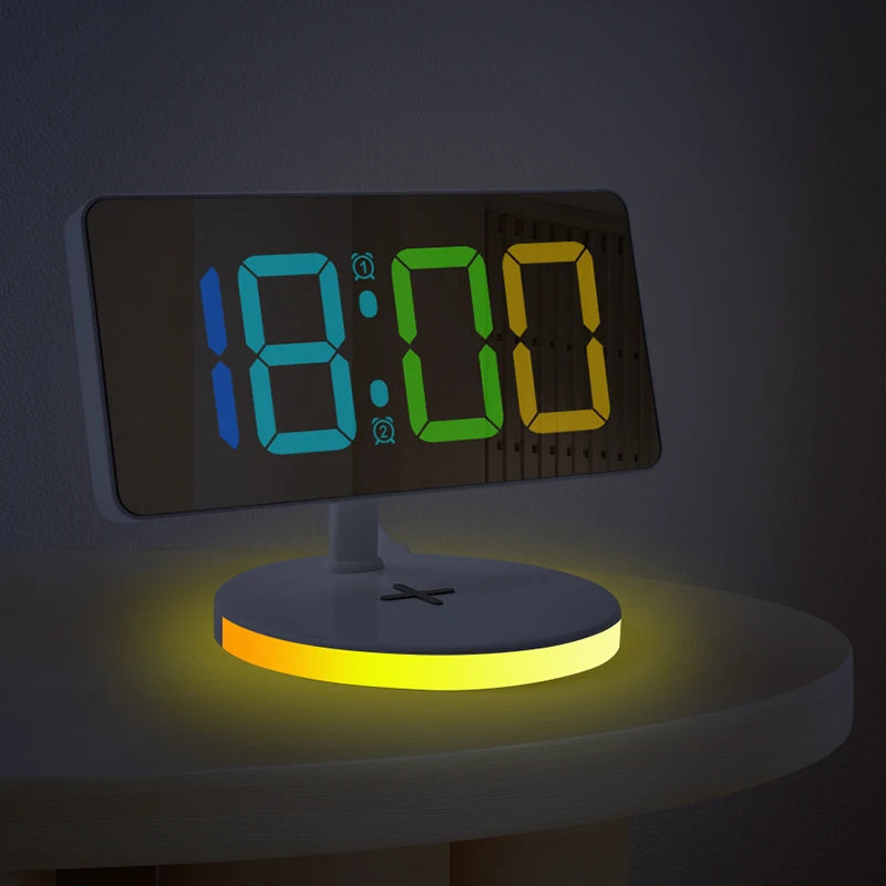 Spectrum Wake : Station de charge et horloge chromatique.